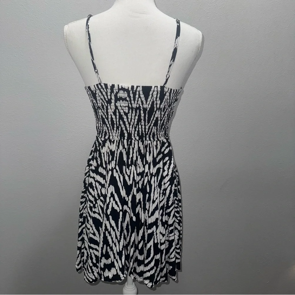 Aeropostale Dress Womens S Abstract‎ Tribal Fit & Flare Smocked Sundress Halter